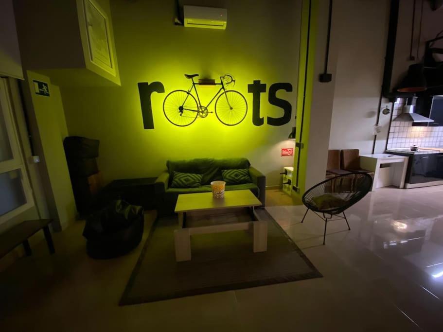 Apartment Ruzafa Roots, 12 Min To Centre, Smart Tv, Wine 발렌시아 외부 사진