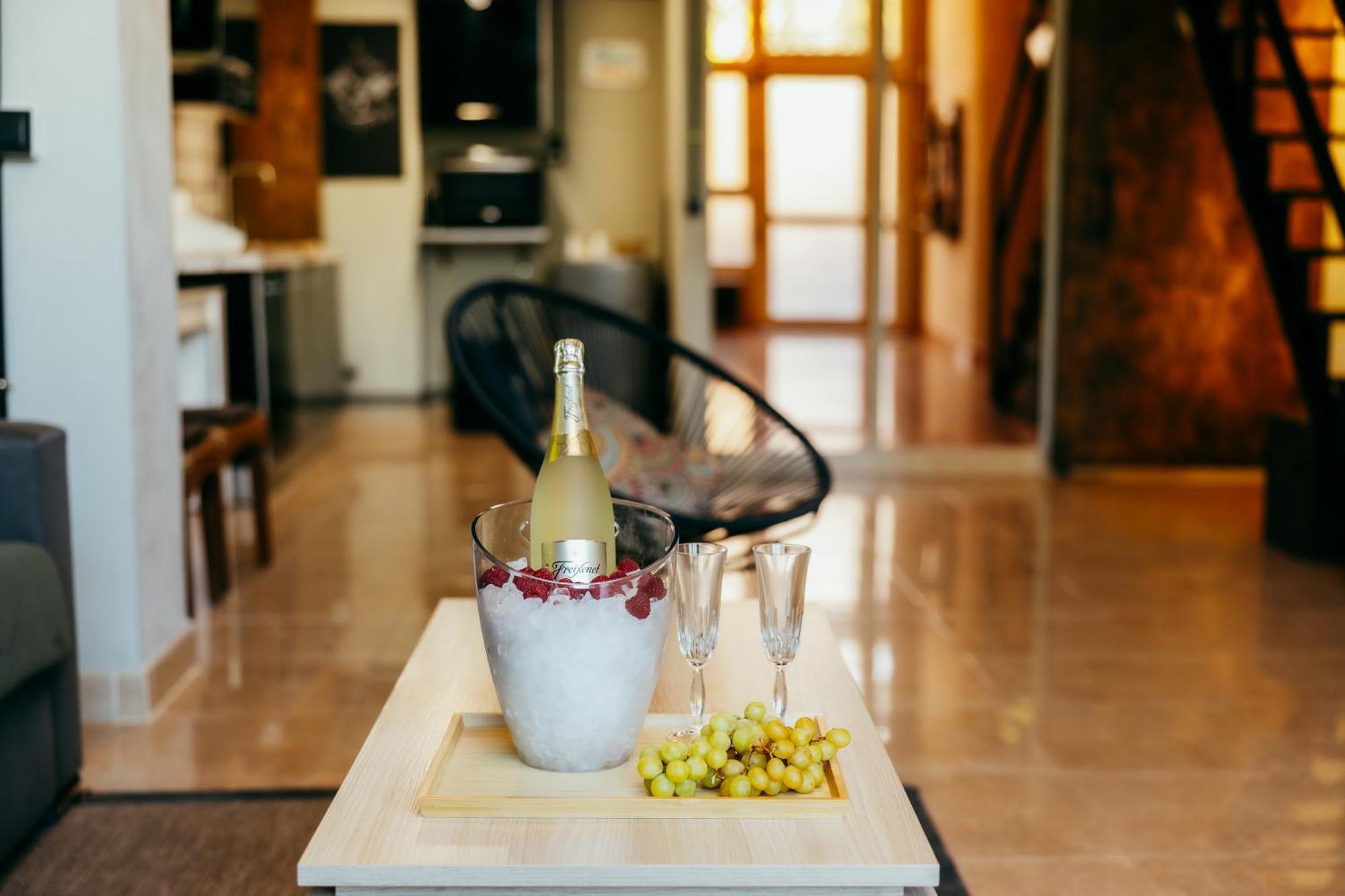 Apartment Ruzafa Roots, 12 Min To Centre, Smart Tv, Wine 발렌시아 외부 사진