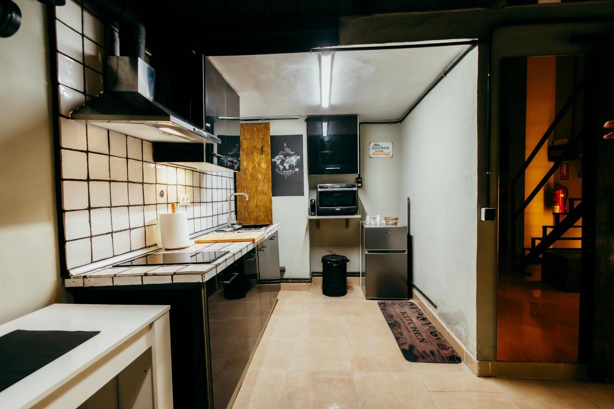 Apartment Ruzafa Roots, 12 Min To Centre, Smart Tv, Wine 발렌시아 외부 사진